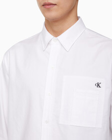 Buy 남성 릴렉스핏 파이핑 로고 옥스포드 셔츠 in color BRIGHT WHITE