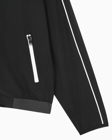 Buy 남성 백로고 릴랙스핏 윈드 재킷 in color BLACK