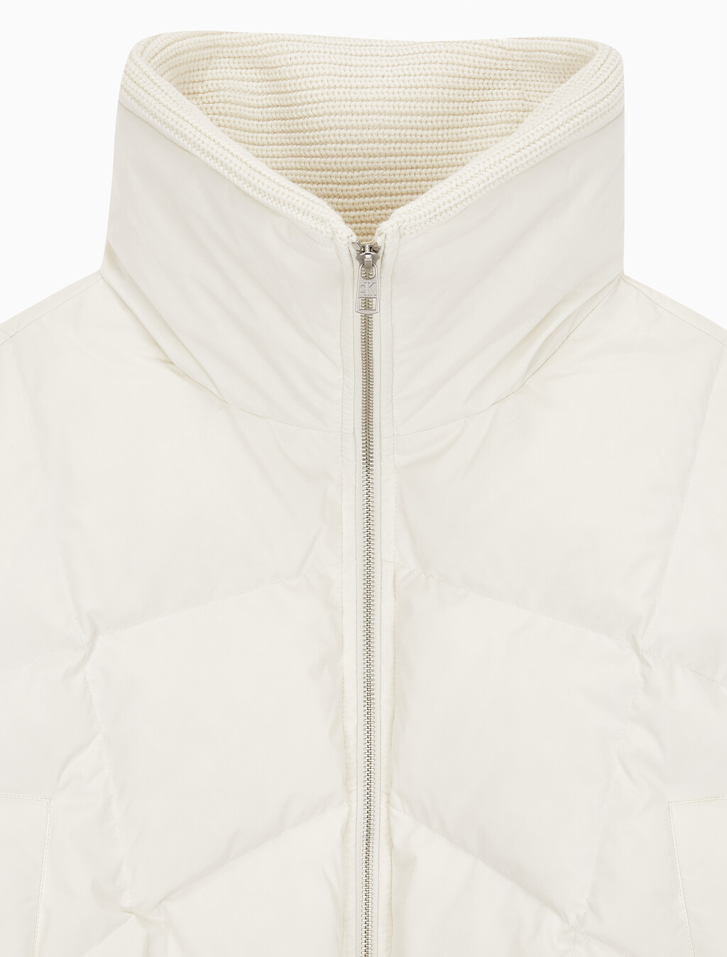 Buy 여성 숏다운 와이드넥 푸퍼 in color WHITE