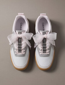 Buy 여성 로우 프로 러너 루나 스웨이드 젤리 레이스 스니커즈 in color Pearl Grey/Formal Grey/Lilac/Gum