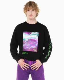 Buy 남성 하이퍼 리얼 랜드스케이프 긴팔 티셔츠 in color CK BLACK