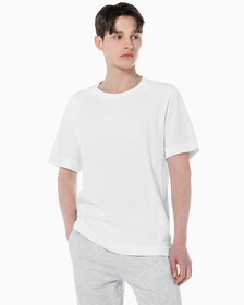 Buy 남성 레귤러 핏 에센셜 로고 반팔 티셔츠 in color ATHLETIC GREY H
