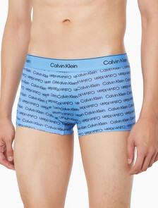 Buy 남성 아이콘 코튼 스트레치 마이크로 로우 라이즈 트렁크 in color Light grey