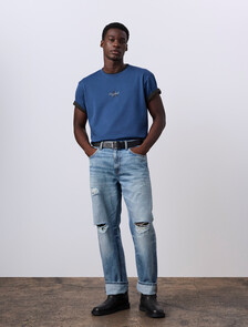 Buy Jung Kook for Calvin Klein 남성 릴렉스 핏 모노그램 로고 반팔 티셔츠 in color Dark Blue
