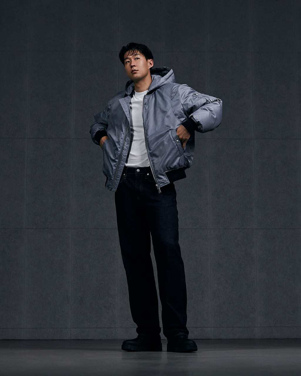 Buy 남성 후디 보머 다운 자켓 in color GREY
