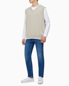 Buy 남성 엠보스드 스웨터 베스트 in color BEIGE