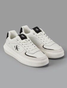 Buy 여성 말모메타 청키 컵솔 레더 in color WHITE