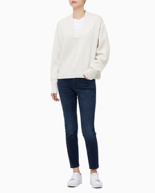 Buy 여성 케이블 인터레스트 브이넥 풀오버 울 스웨터 in color BLUR FLORAL_BLACK
