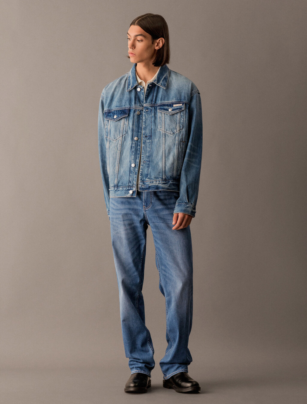 Buy 남성 90's 스트레이트핏 미드블루 스톤워시 데님 in color MID BLUE BACK EMBRO