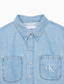 Buy 여성 대드핏 크롭 라이트 블루 데님 셔츠 in color CHALKY BLUE