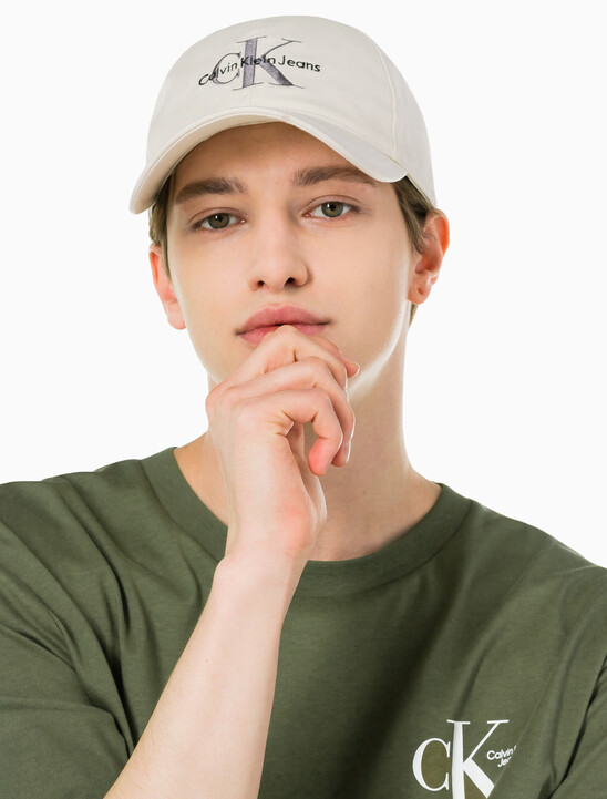 남녀공용 CKJ 모노그램 엠브로이더리 볼캡