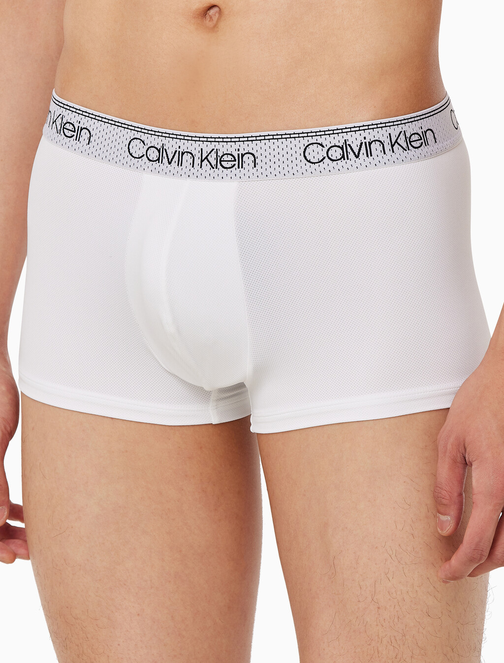 Buy 남성 마이크로 메쉬 쿨링 로우라이즈 드로즈 in color WHITE