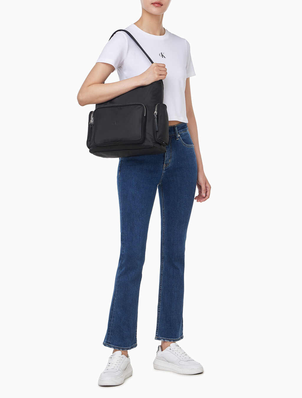 Buy 여성 포켓 나일론 사첼 in color BLACK