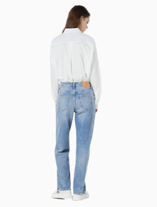 Buy 여성 90's 스트레이트핏 라이트블루 데님 in color CHALKY BLUE