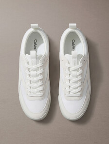 Buy 남성 CK 케이 로우 프로 러너 믹스 매트 스니커즈 in color WHITE