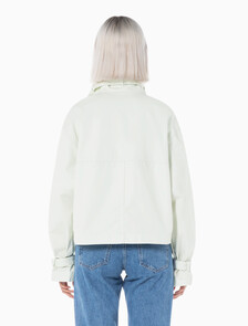 Buy 여성 코튼 유틸리티 숏 자켓 in color WHITE