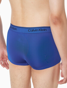 Buy 남성 마이크로 스트레치 3팩 로우 라이즈 트렁크 in color Navy/ Blue / Light Blue