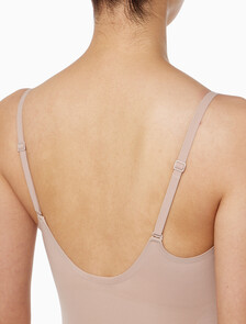 Buy 여성 세큐어 스컬프트 심리스 바디 브리퍼 in color CEDAR