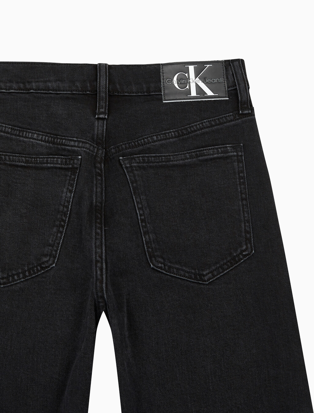 Buy 여성 하이라이즈 와이드핏 블랙 데님 in color WASHED BLACK LOGO LACE