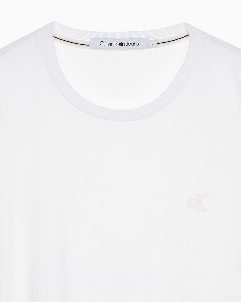 Buy 남성 레귤러핏 솔리드 CK 로고 반팔 티셔츠 in color BRIGHT WHITE