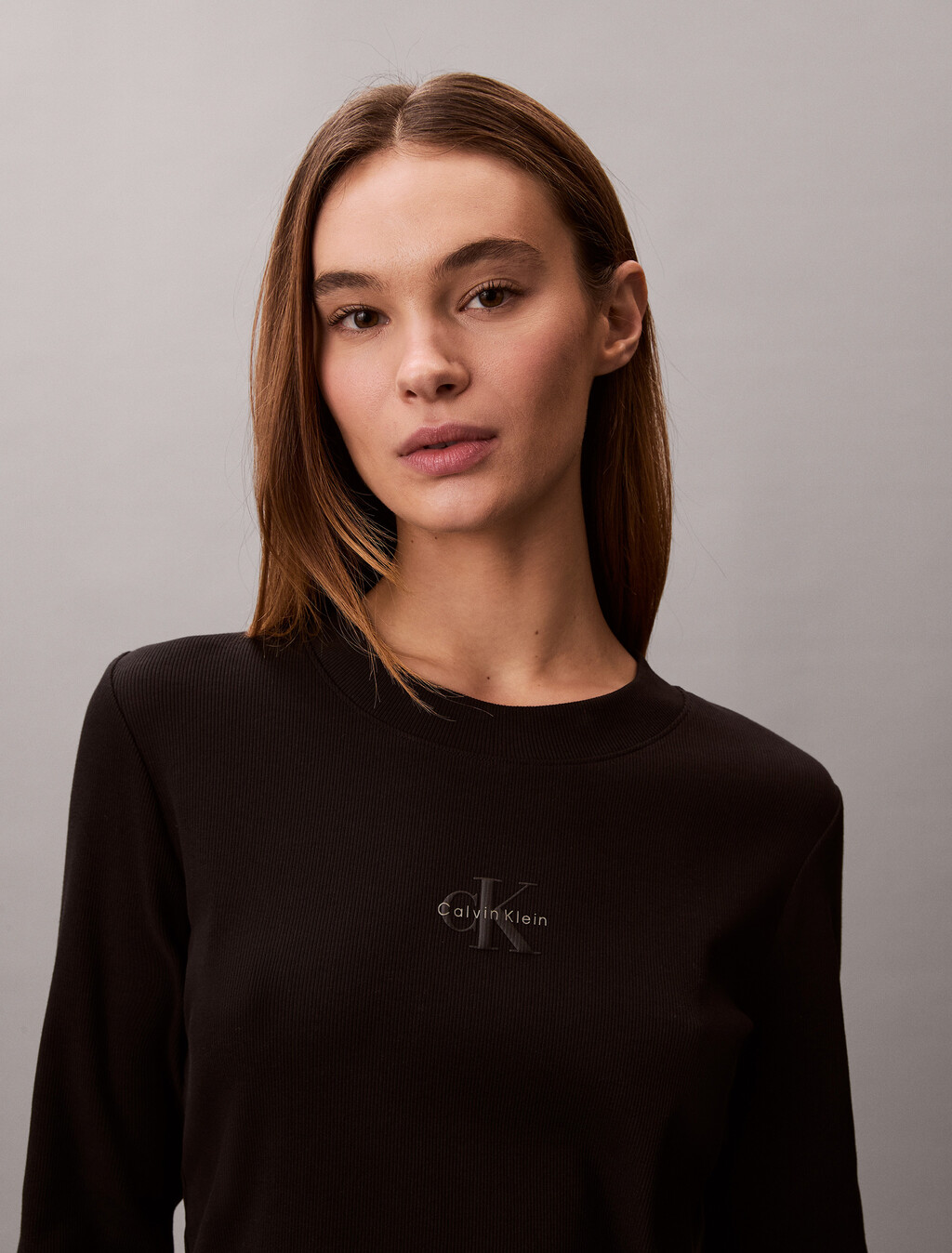 Buy 여성 L/S 모노그램 베이비 티셔츠 in color BLACK