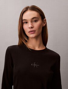 Buy 여성 L/S 모노그램 베이비 티셔츠 in color BLACK