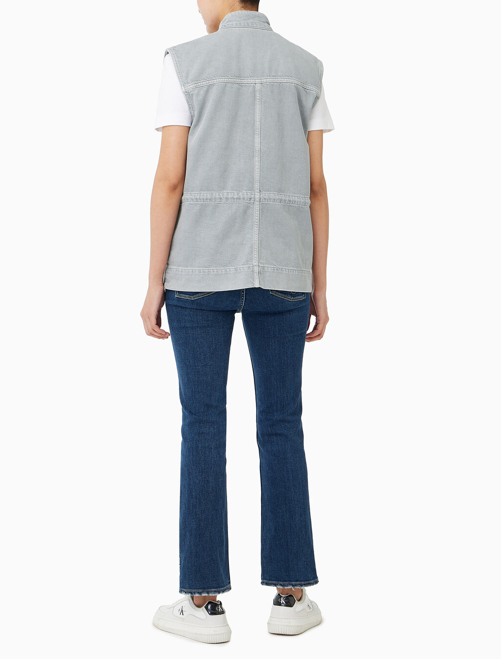 Buy 여성 유틸리티 필드 베스트 in color Grey