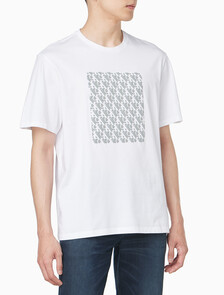 Buy 남성 릴렉스핏 퍼프 AOP 로고 반팔 티셔츠 in color BRILLIANT WHITE