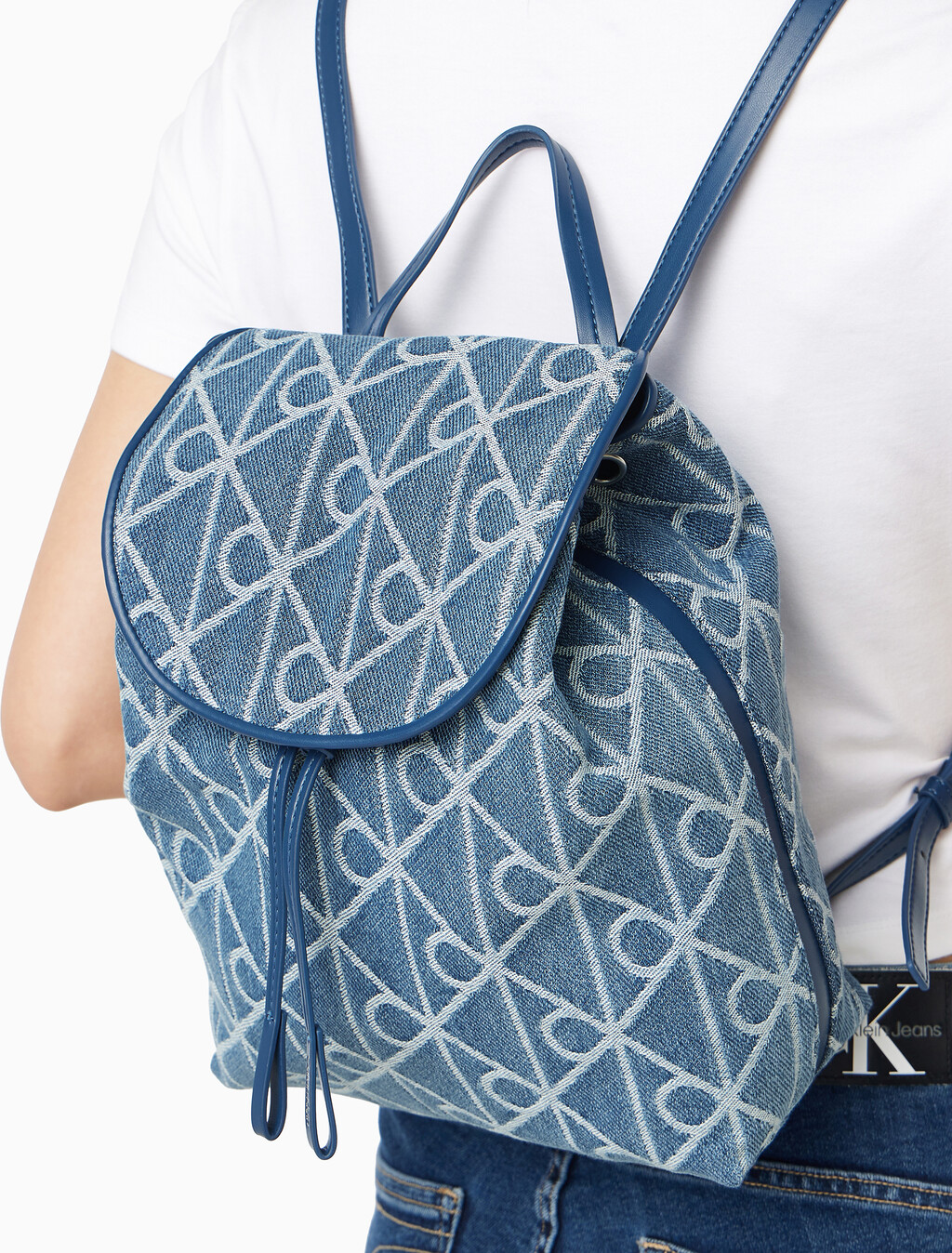 Buy 여성 엠블럼 데님 백팩 in color Denim JQD Medium Wash