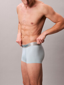 Buy 남성 브러시드 마이크로파이버 스트레치 로우 라이즈 트렁크 in color Light Blue