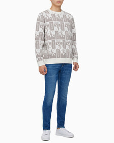 Buy 남성 릴렉스 핏 AOP 로고 스웨터 in color WHITE
