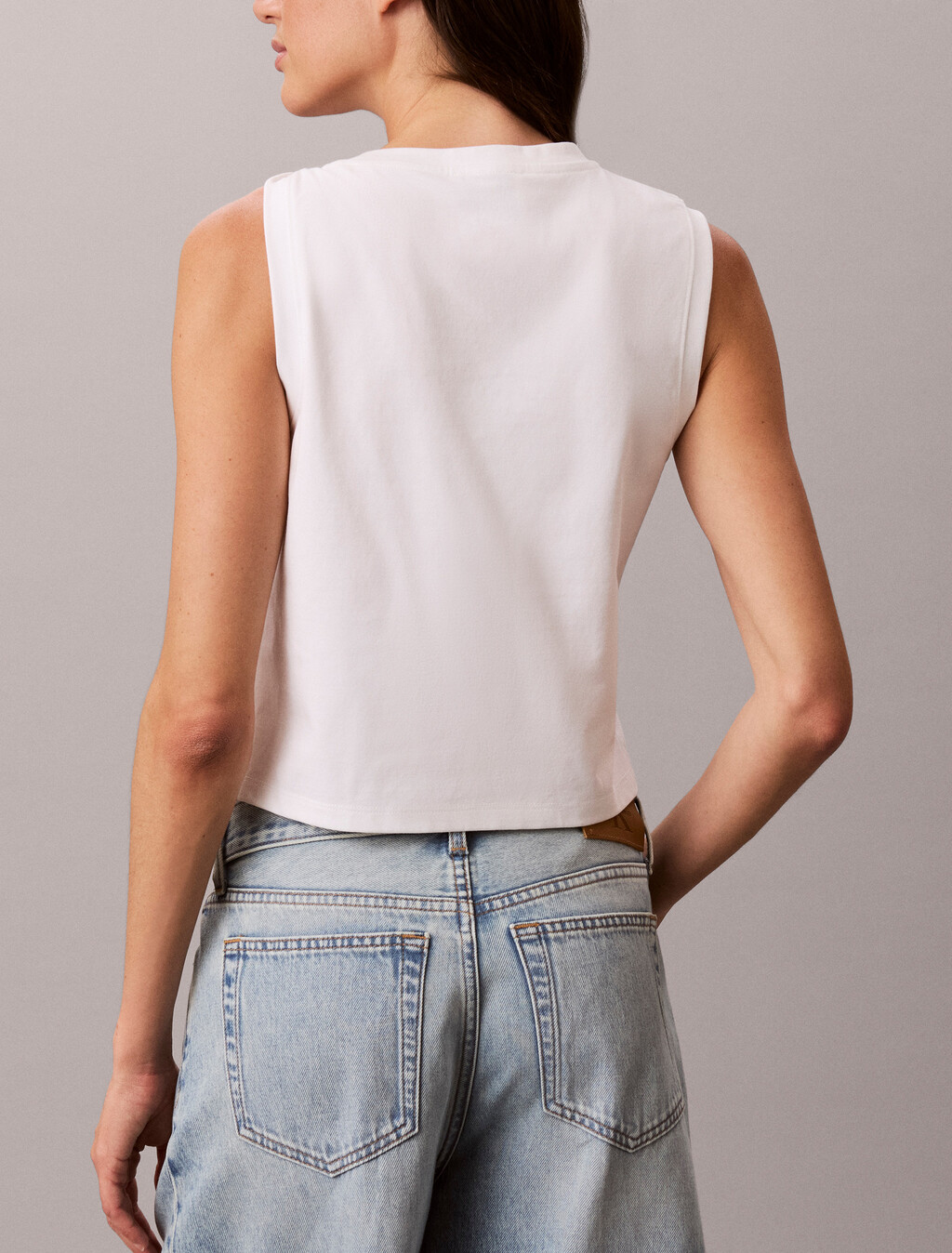 Buy 여성 쿨링 저지 트위스트 숄더 탱크 in color BRIGHT WHITE