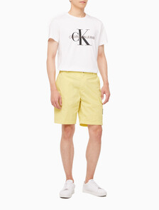 Buy 남성 나일론 라이트웨이트 카고 쇼츠 in color YELLOW SAND