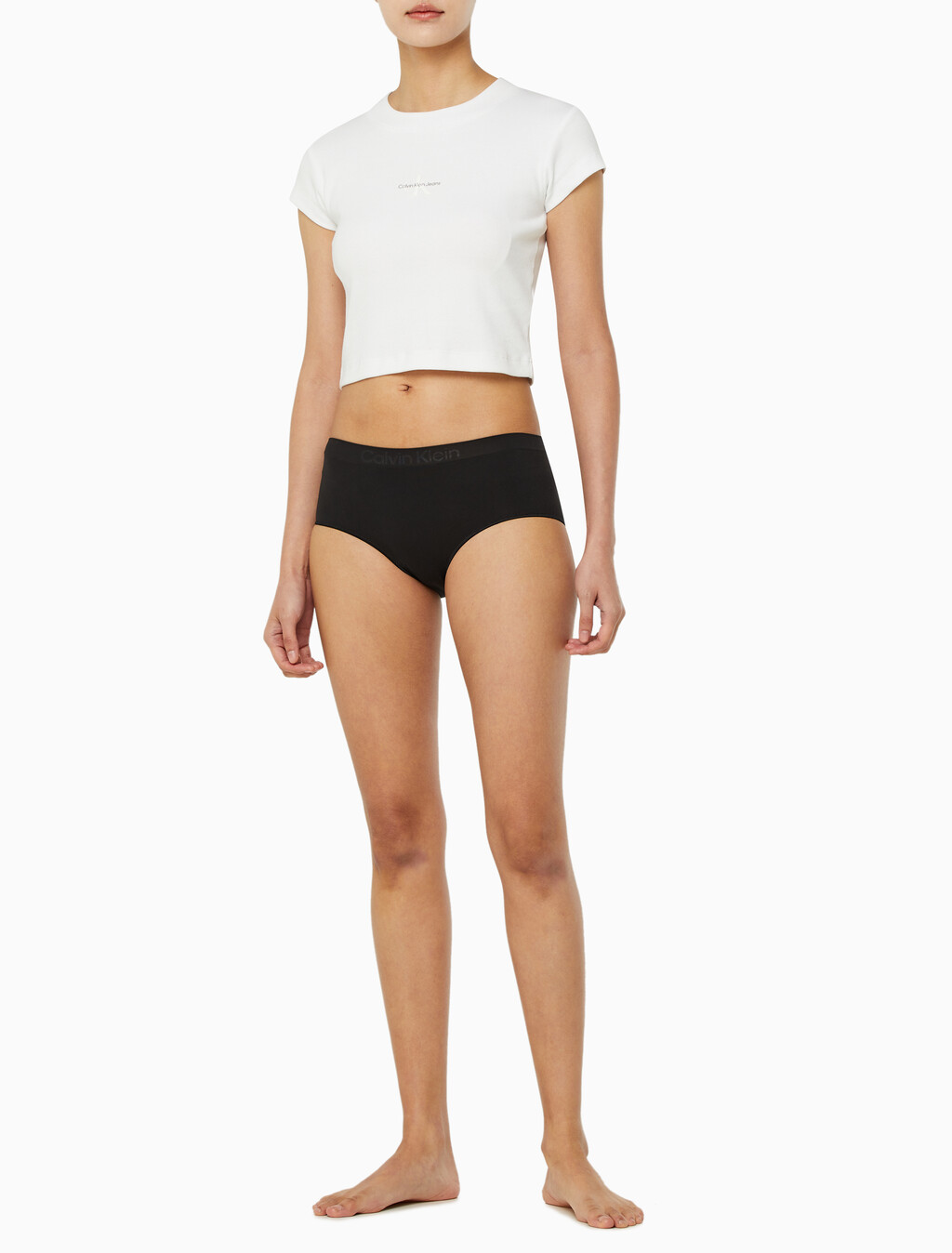 Buy 여성 본디드 플렉스 심리스 미드라이즈 보이쇼츠 in color BLACK