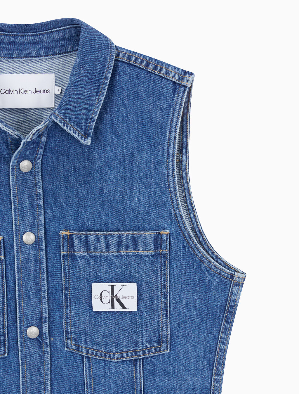 Buy 여성 슬리브리스 린 데님 셔츠 in color MID BLUE BACK EMBRO