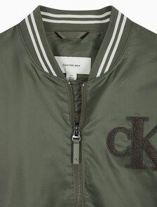 Buy 남성 티핑 디테일 히어로 패딩 보머 in color DUSTY OLIVE