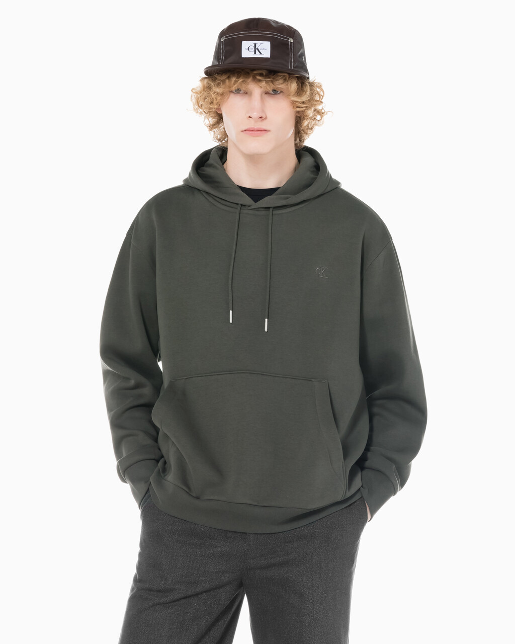 Buy 남성 롱슬리브 아카이브 플리스 후디 in color CHARCOAL