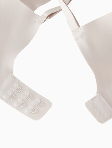 Buy 여성 인비져블 테일러드 NSE AF 푸쉬업 브라 in color PINK IVORY