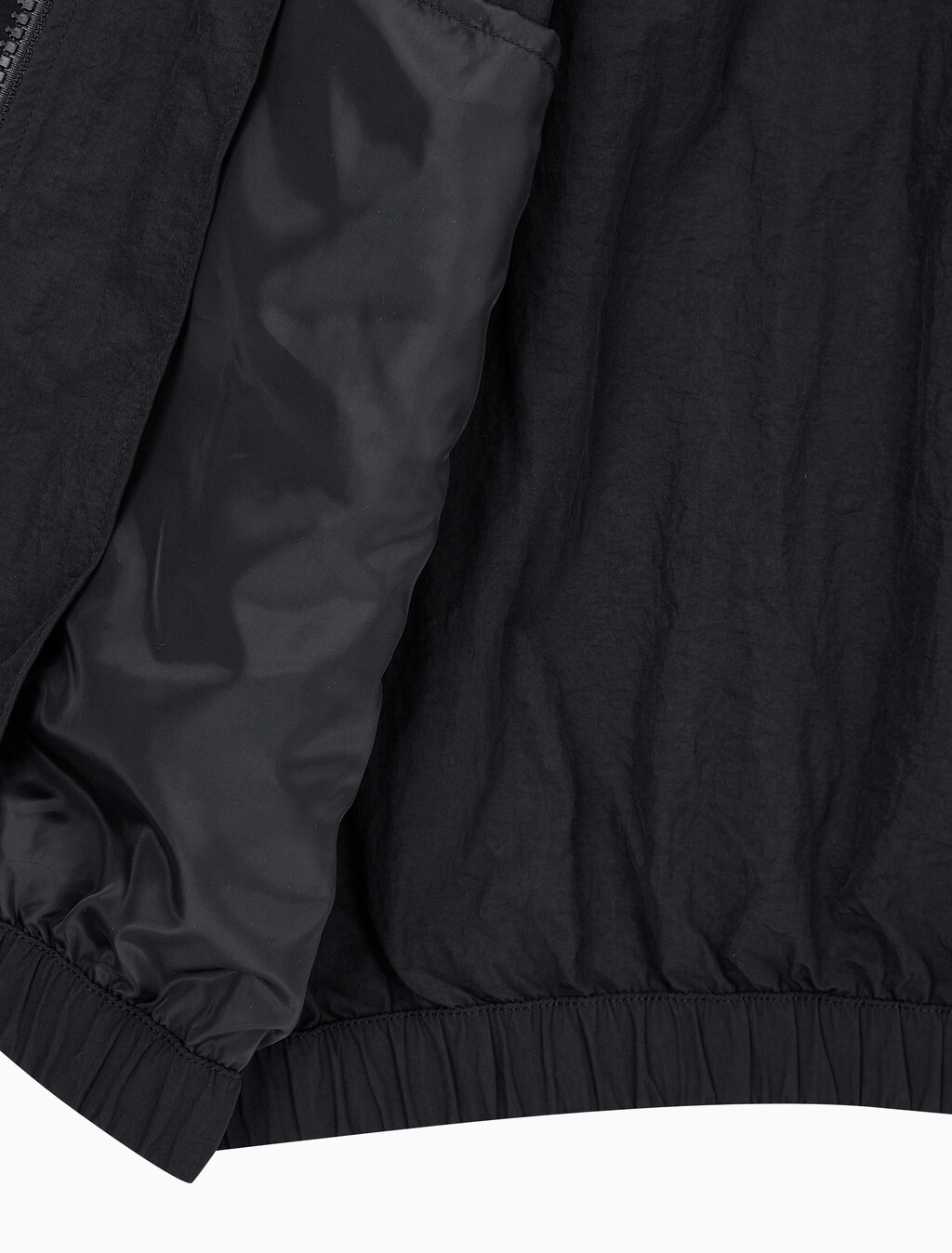 Buy 남성 윈드 브레이커 재킷 in color CK BLACK