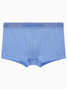 Buy 남성 마이크로파이버 테크 로우 라이즈 트렁크 in color GLACIER