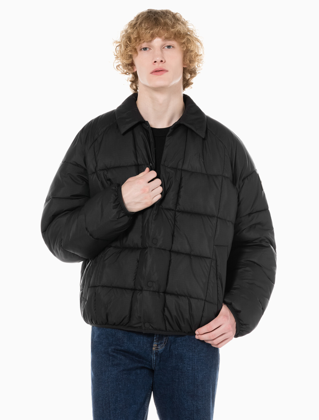 Buy 남성 프리미엄 라인 에센셜 패디드 오버셔츠 in color CK BLACK