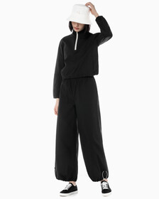 Buy 여성 CK 애슬레틱 레귤러 핏 기능성 반집업 아노락 in color BLACK