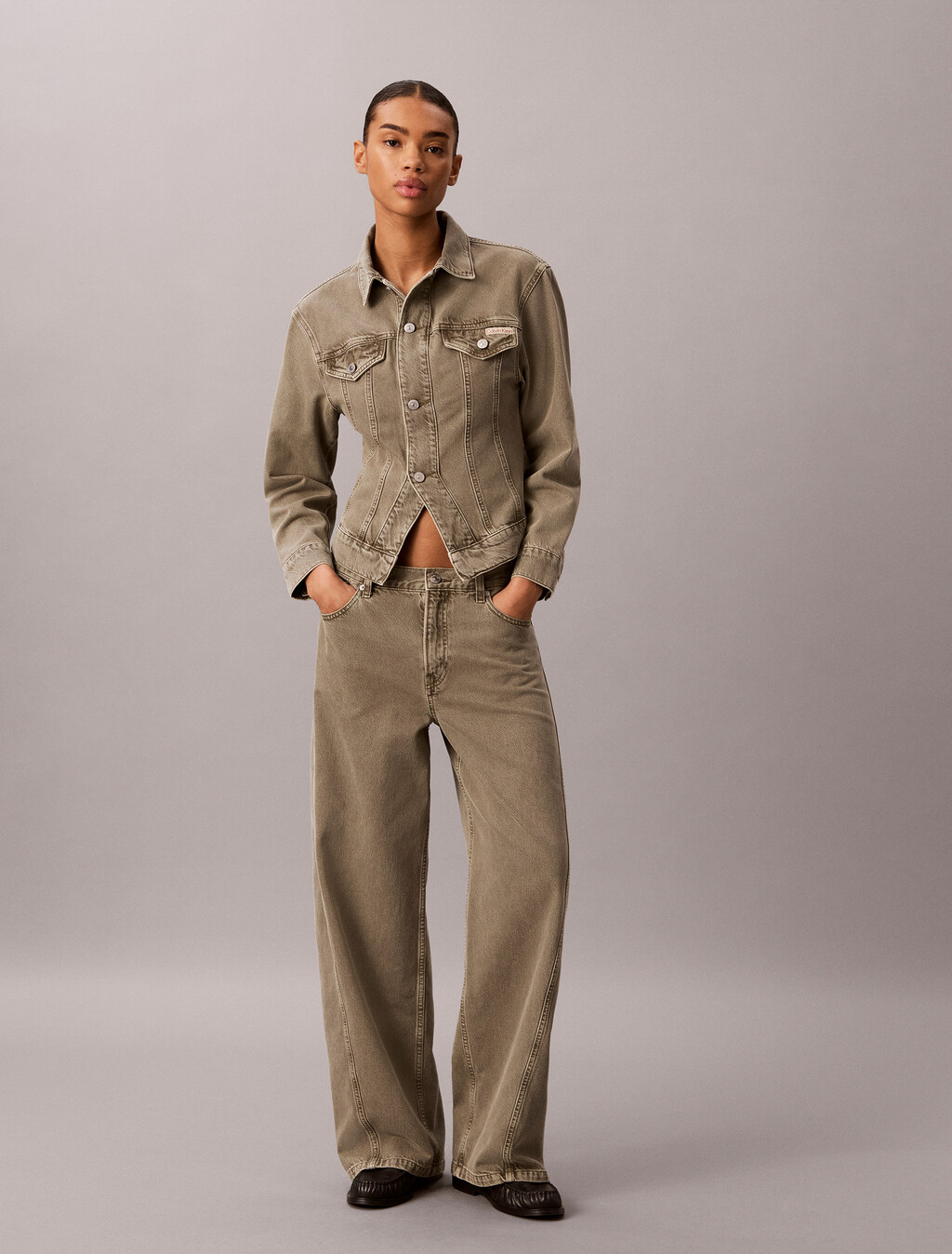 Buy 여성 페플럼 자켓 in color Olive