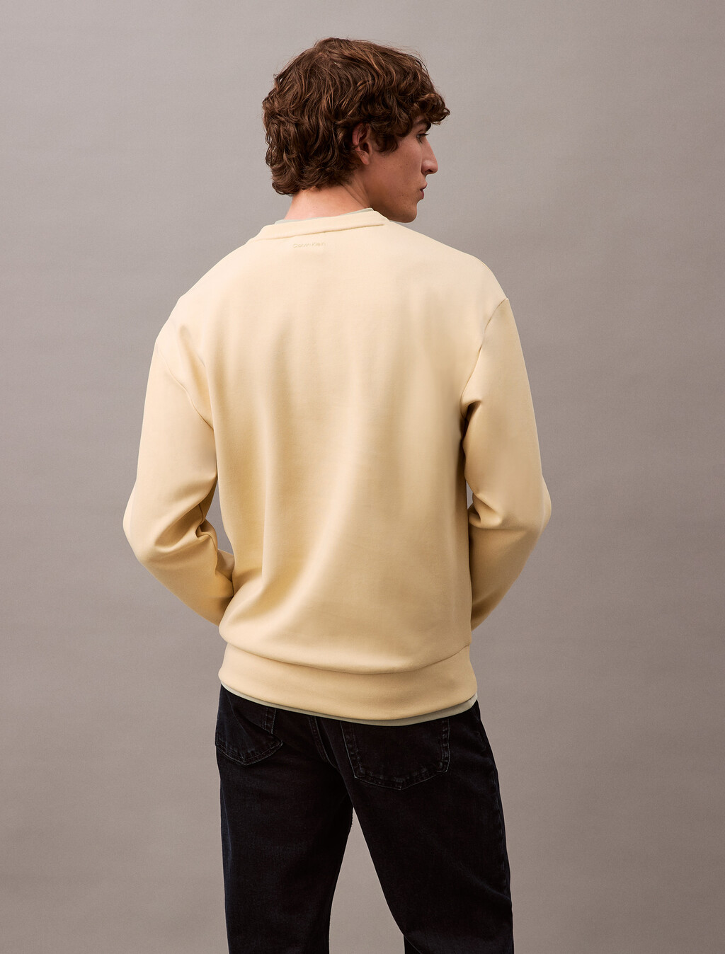 Buy 남성 숏슬리브 스페이서 긴소매 크루넥 티셔츠 in color REED YELLOW