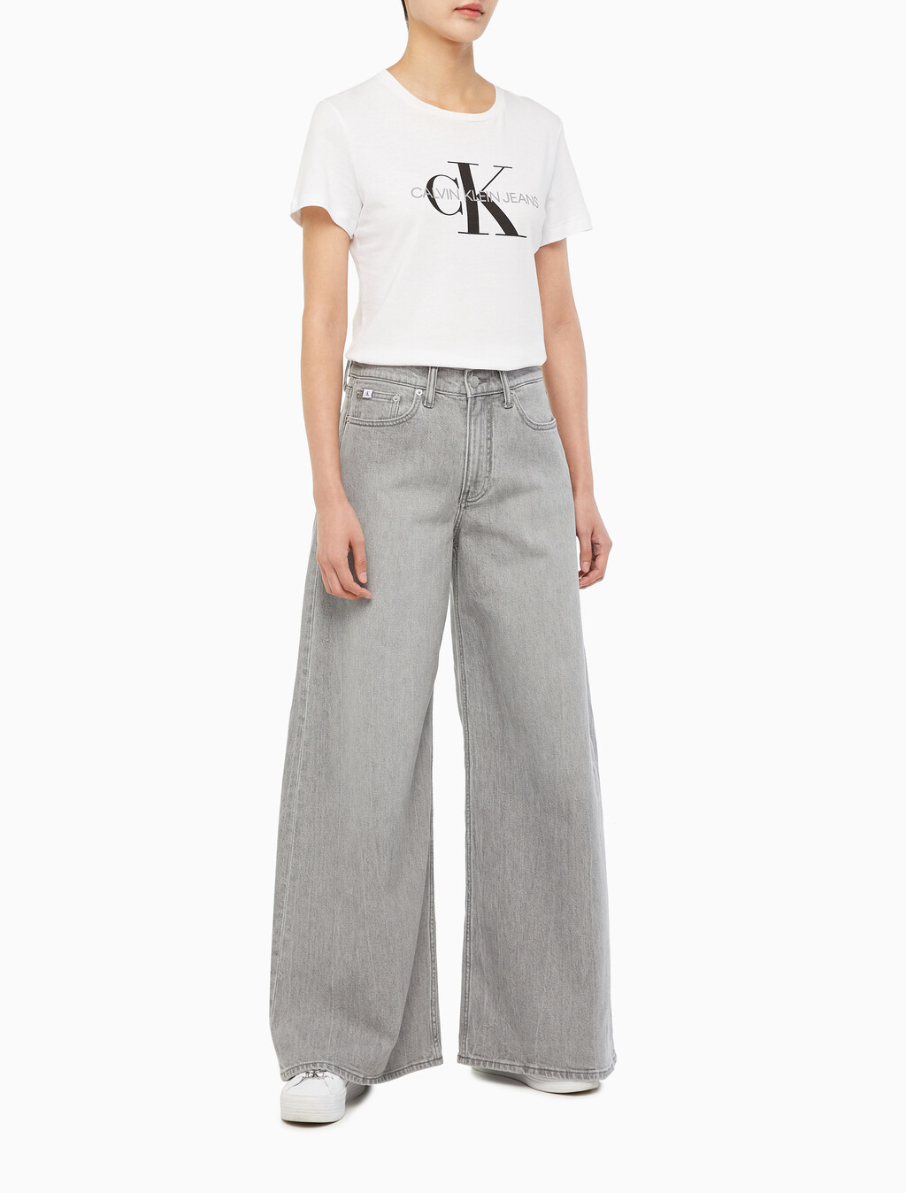 Buy 여성 로우라이즈 루즈핏  그레이  데님 in color GREY STEPPED RELEASE HEM