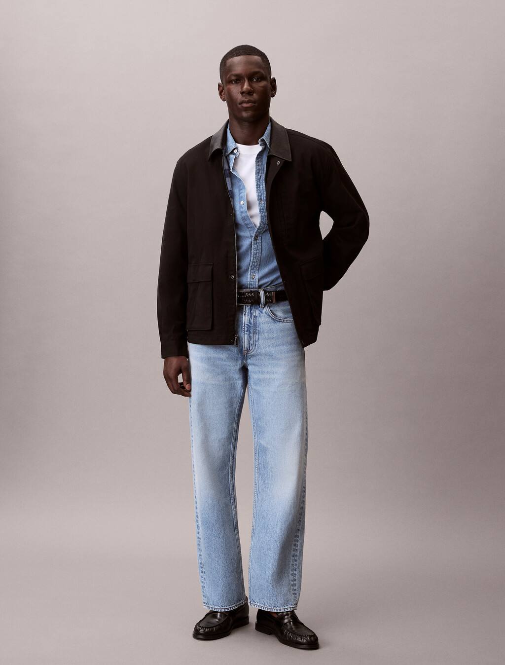 Buy 코튼 캔버스 자켓 in color BLACK