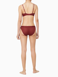 Buy 여성 스컬프트 레이스 데미 브라 in color Dark Red