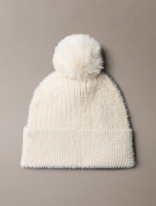Buy 여성 퍼지 립 폼폼 비니 in color Ivory