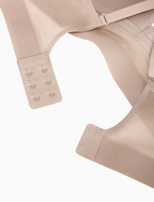 Buy 여성 인비져블 NSE 메쉬 트라이앵글 in color CEDAR