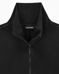 Buy 여성 리플렉티브 로고 레귤러 핏 윈드브레이커 in color BLACK
